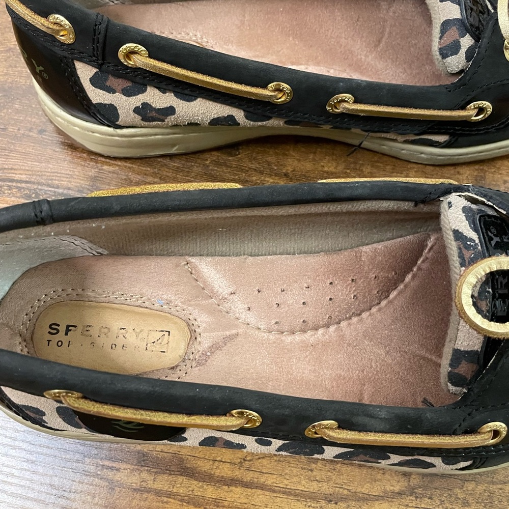 Sperry sliders leopard and black. - Picture 2 of 6